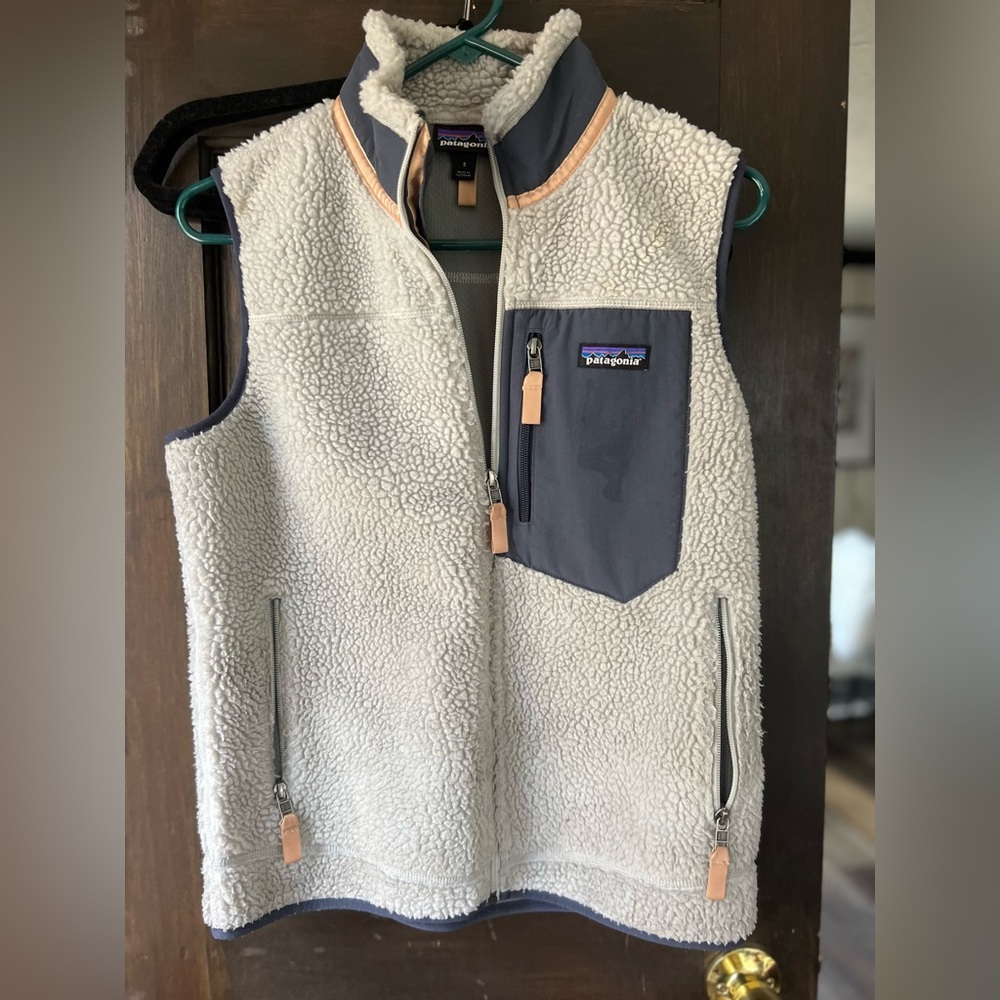 Patagonia fleece vest retro